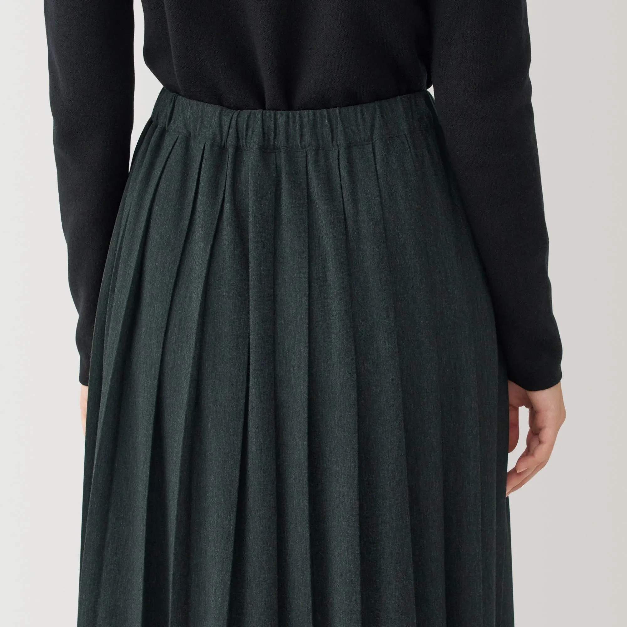 Labo Women's Jersey Pleated Skirt