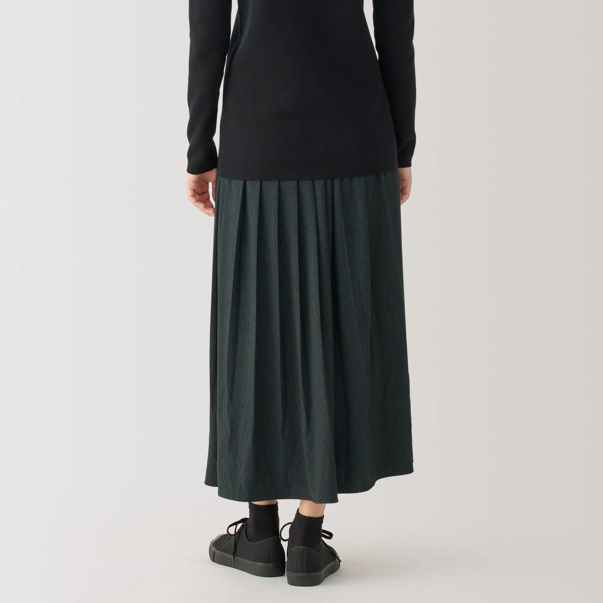 Labo Women's Jersey Pleated Skirt