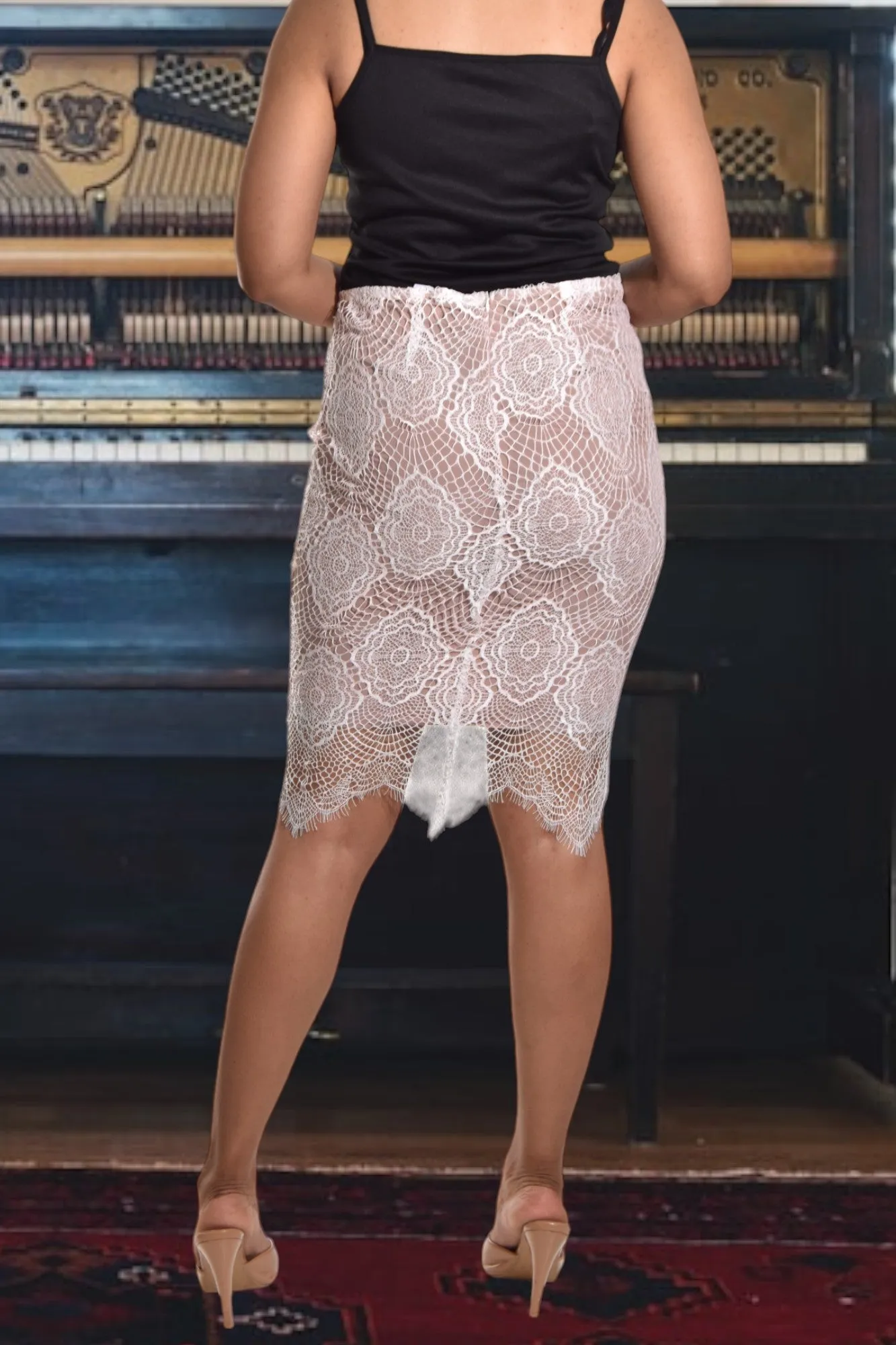 Ladies Cream Lace Skirt