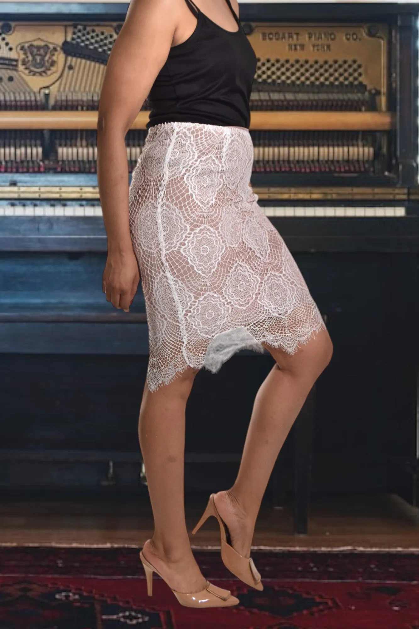 Ladies Cream Lace Skirt