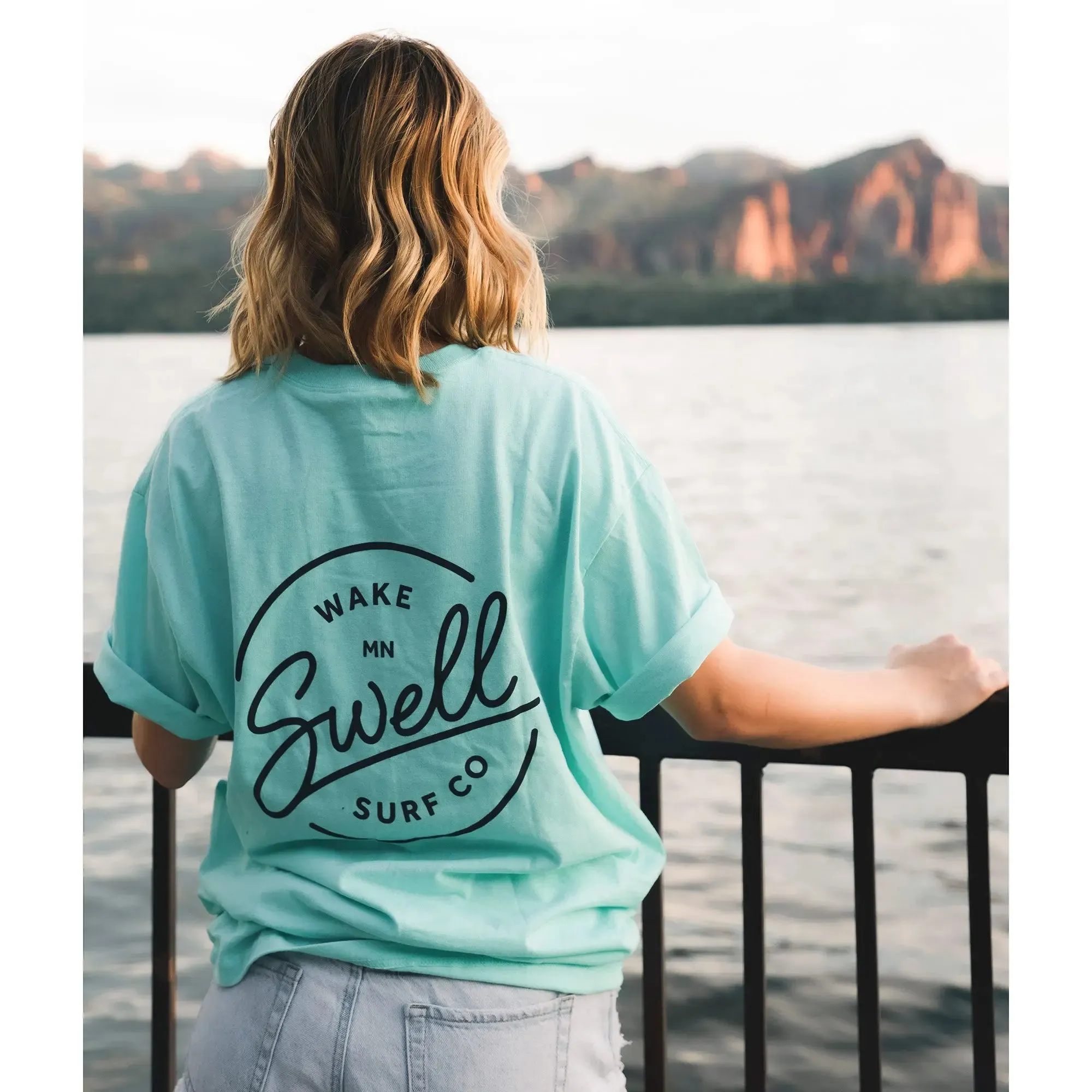 SWELL Wakesurf Co T-Shirt - Classic Fit Cotton Tee