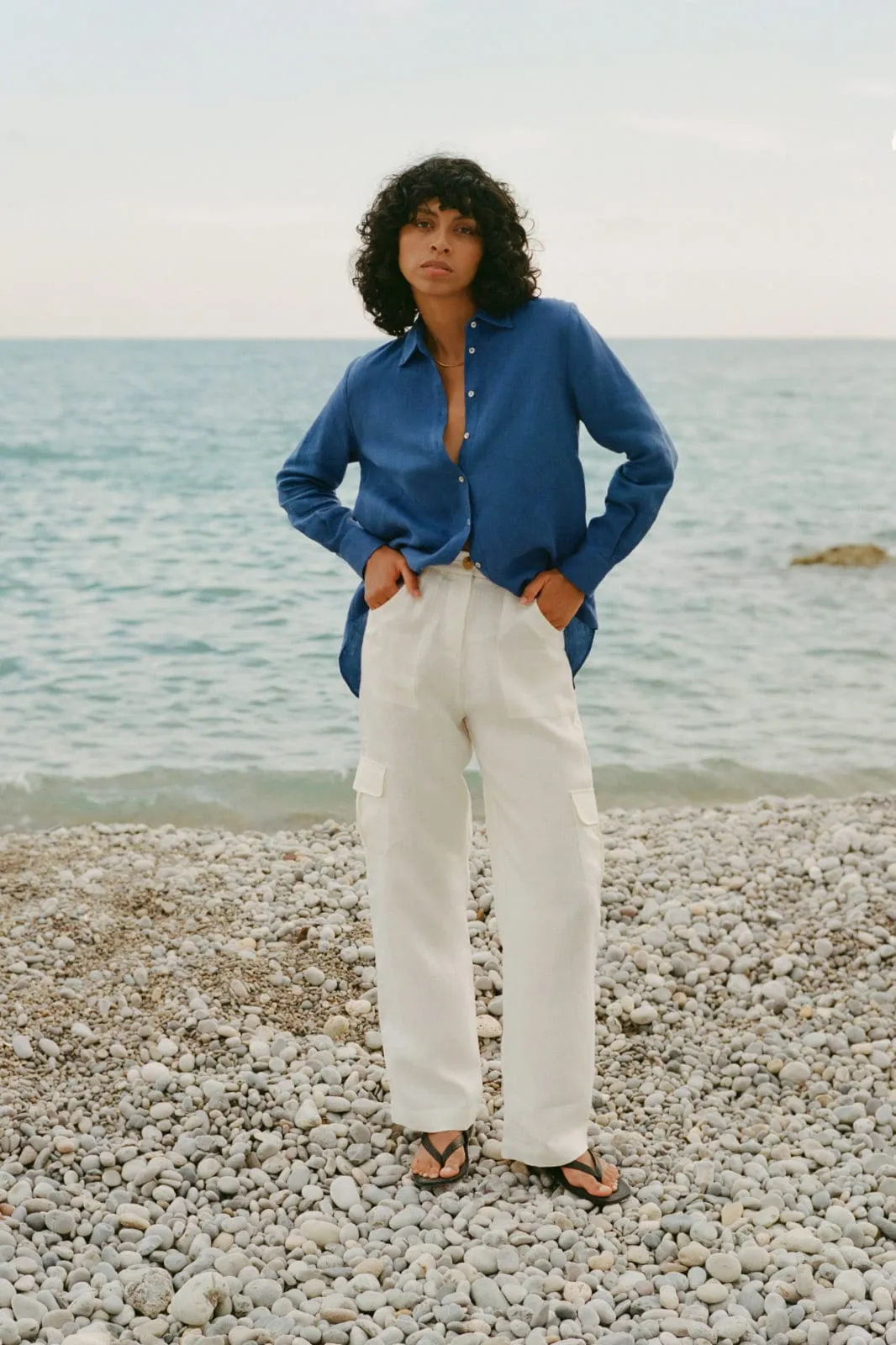 The Carolina Linen Cargo Trousers in off-white